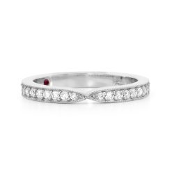 Grain Set ‘Pinch’ Diamond Band