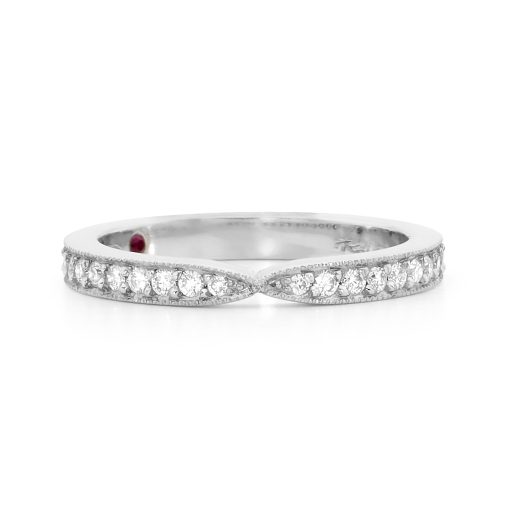 Grain Set ‘Pinch’ Diamond Band